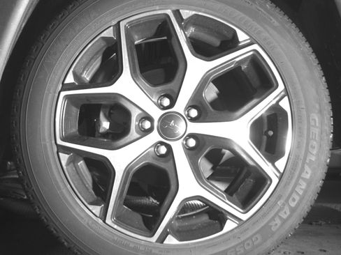 Used 2025 Jeep Compass Limited image 14