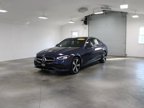 Used 2024 Mercedes-Benz C 300 Sedan image 4