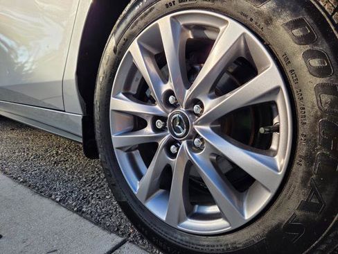 Used 2020 MAZDA MAZDA3 Sedan image 9