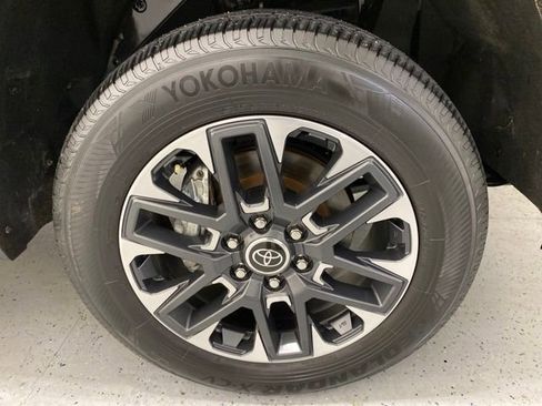 Used 2024 Toyota Tundra Limited image 8