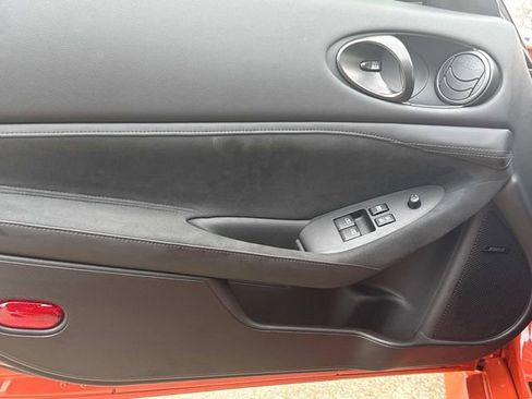 Used 2024 Nissan Z Performance w/ Heritage Edition image 26