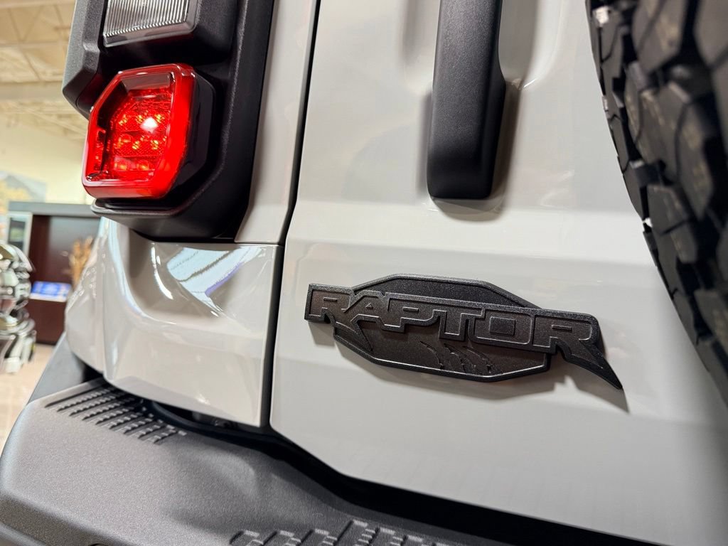 New 2026 Ford Bronco Raptor w/ Interior Carbon Fiber Pack AWD/4WD image 38