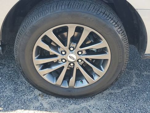 Used 2020 Ford Expedition Limited RWD image 34