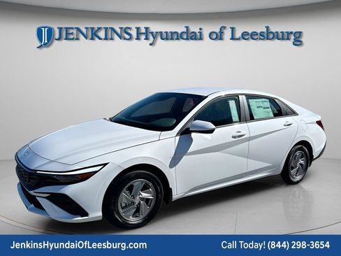New 2026 Hyundai Elantra SE image 12