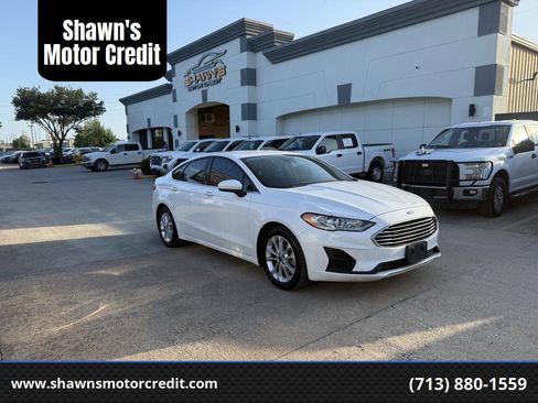 Used 2020 Ford Fusion SE FWD image 1