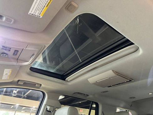 Used 2015 Chevrolet Tahoe LTZ AWD/4WD image 37