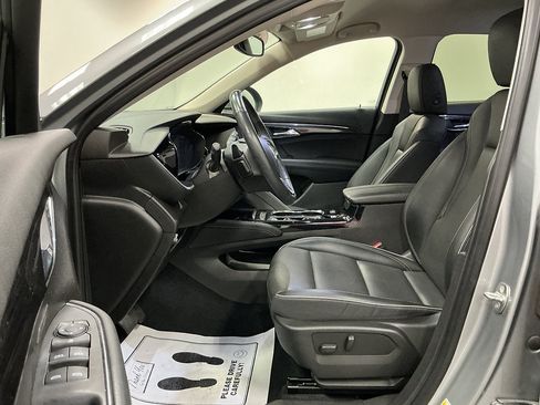 Used 2023 Buick Envision Essence FWD image 9