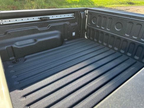 New 2025 Ford Maverick XLT w/ XLT Luxury Package image 13