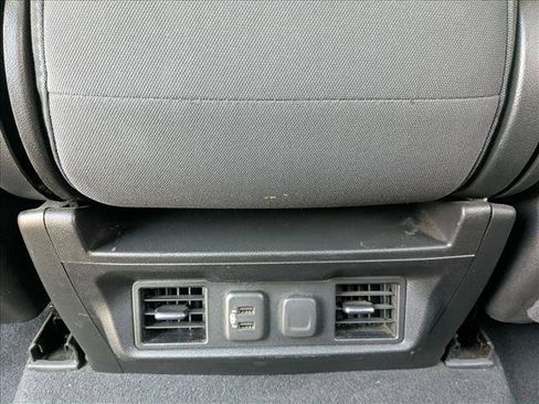 Used 2021 Chevrolet Silverado 1500 LT RWD image 17