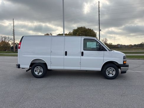 New 2025 Chevrolet Express 2500 w/ Driver Convenience Package RWD image 4