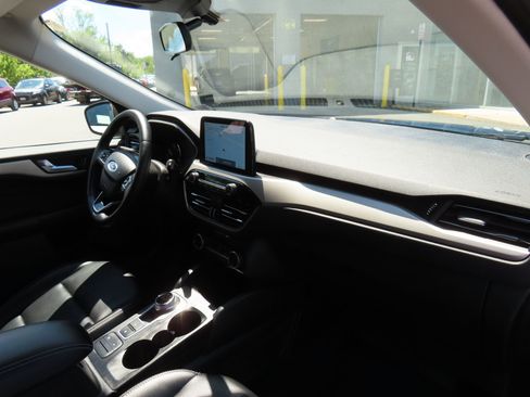 Used 2022 Ford Escape SEL FWD image 15