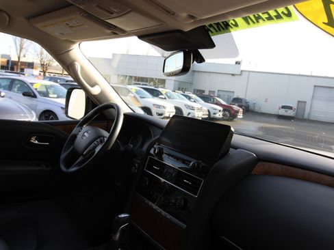 Used 2021 Nissan Armada SL w/ Captain's Chairs Package image 20