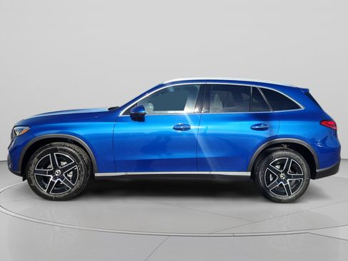 New 2026 Mercedes-Benz GLC 300 300 4MATIC image 2