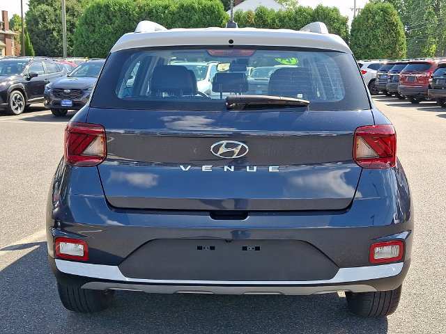 Used 2024 Hyundai Venue Limited FWD image 5