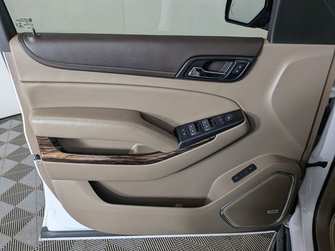 Used 2019 GMC Yukon XL SLT w/ Open Road Package image 16