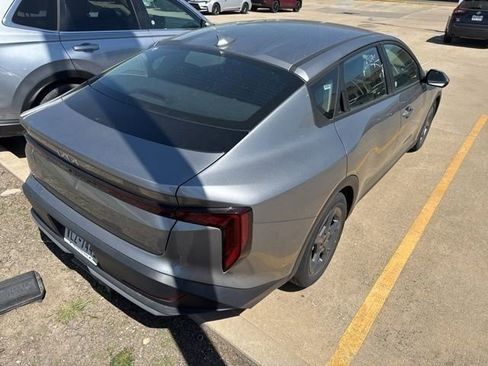 Used 2025 Kia K4 LXS image 8