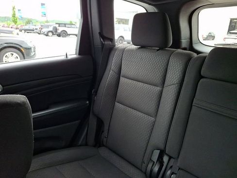 Used 2019 Jeep Grand Cherokee Laredo AWD/4WD image 23