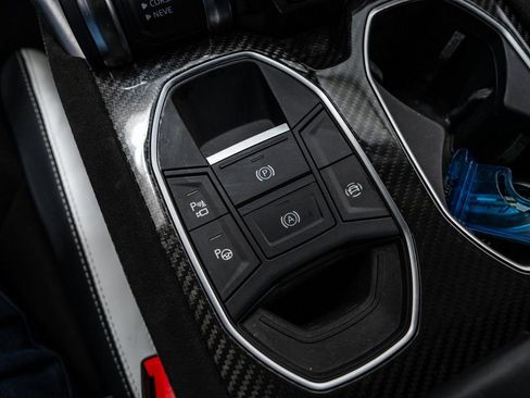 Used 2024 Lamborghini Urus S image 33