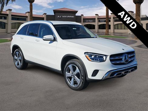 Used 2022 Mercedes-Benz GLC 300 4MATIC w/ Premium Package Lite image 2