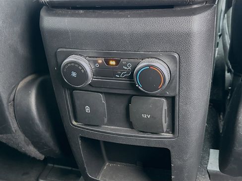 Used 2020 Ford Explorer XLT RWD image 16