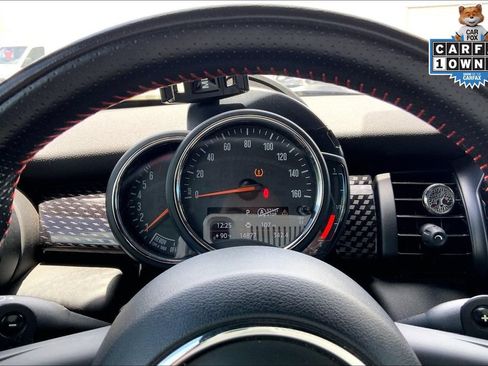 Used 2019 MINI Cooper S w/ Signature Upholstery Package FWD image 18