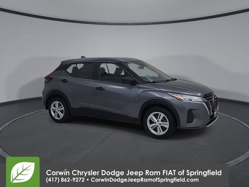 Used 2024 Nissan Kicks S FWD image 2