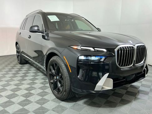 Certified 2025 BMW X7 xDrive40i w/ Premium Package AWD/4WD image 4
