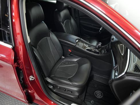 Used 2019 Buick Envision Essence image 18