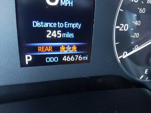 Certified 2024 Toyota Corolla SE image 22