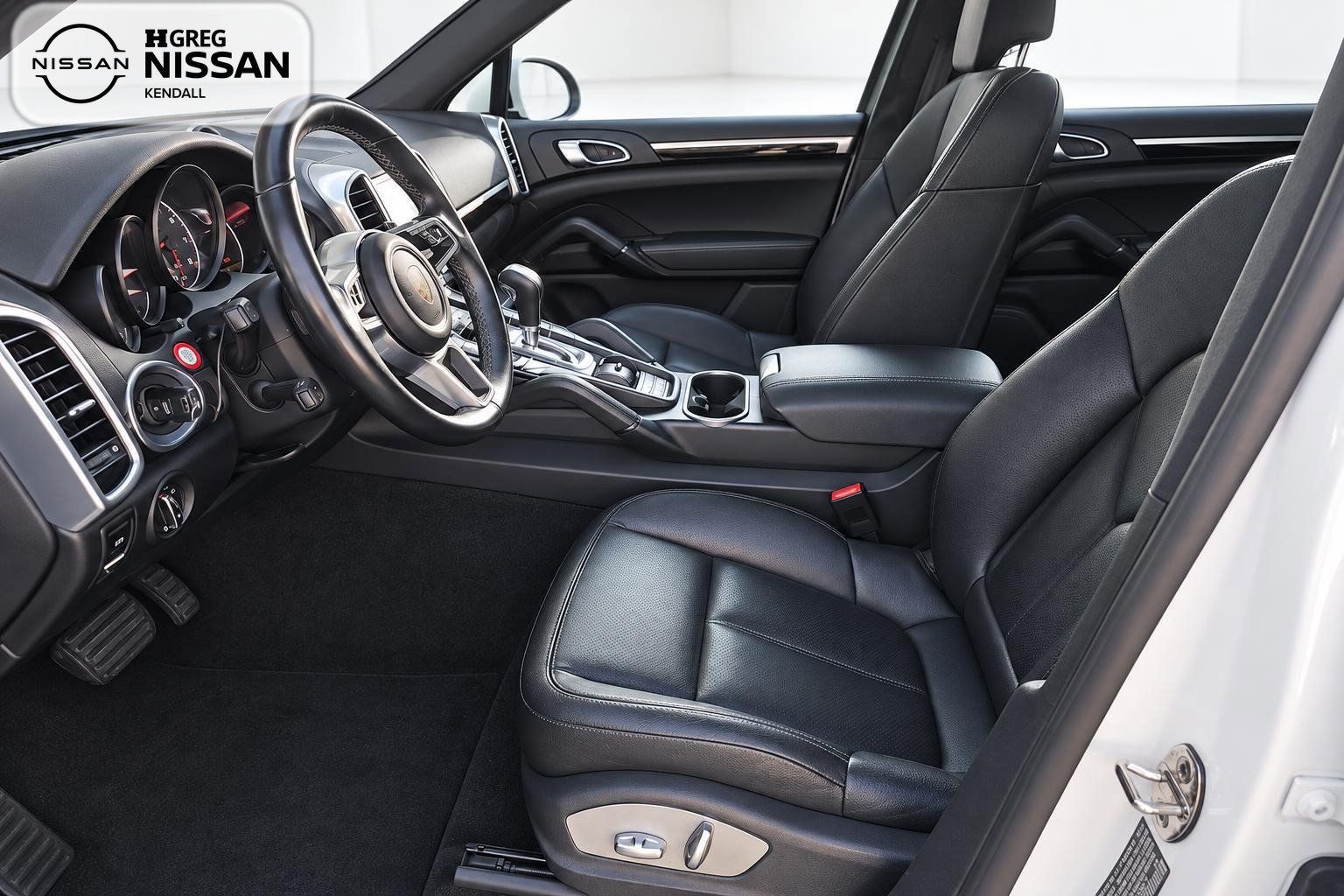 Used 2017 Porsche Cayenne AWD/4WD image 7