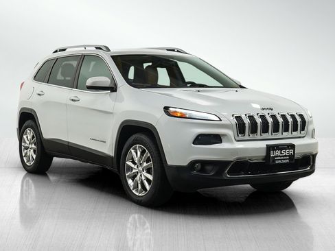 Used 2015 Jeep Cherokee Limited w/ Luxury Group AWD/4WD image 7