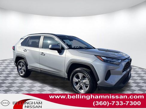 Used 2025 Toyota RAV4 XLE image 1