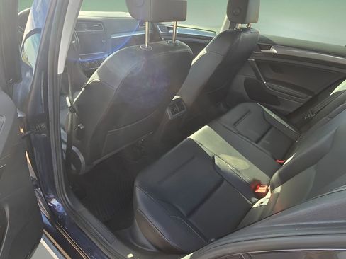 Used 2018 Volkswagen Golf Alltrack SE image 15