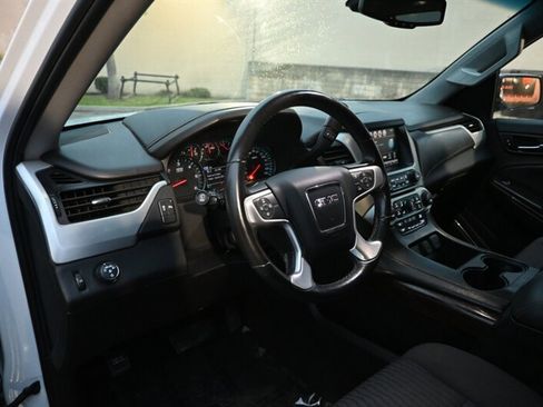 Used 2018 GMC Yukon SLE image 25