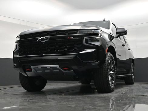 Used 2023 Chevrolet Suburban Z71 w/ Luxury Package AWD/4WD image 27