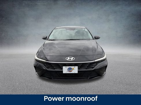 New 2025 Hyundai Elantra Limited image 8