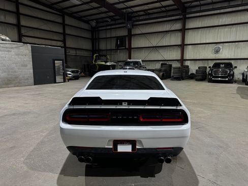 Used 2019 Dodge Challenger SXT image 6