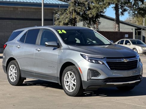 Used 2024 Chevrolet Equinox LT image 1