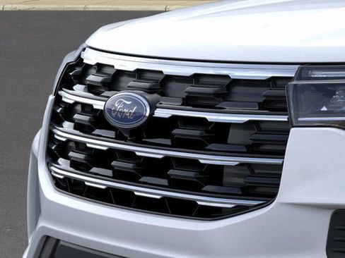New 2025 Ford Explorer Active image 17