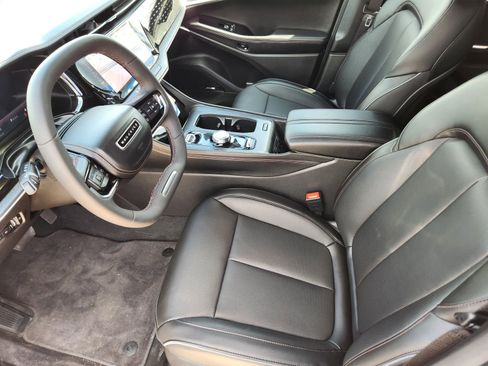 Used 2025 Jeep Wagoneer S Limited AWD/4WD image 14