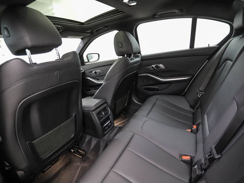 Used 2019 BMW 330i xDrive Sedan AWD/4WD image 21
