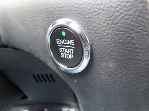 Used 2024 Ford Edge Titanium AWD/4WD image 22