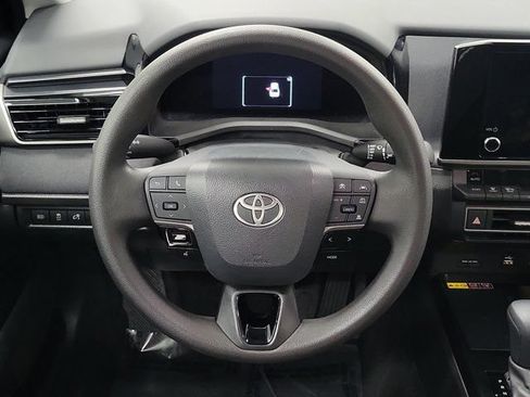 Used 2025 Toyota Camry LE FWD image 17