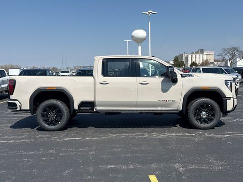 New 2026 GMC Sierra 2500 AT4 w/ AT4 Premium Plus Package AWD/4WD image 11