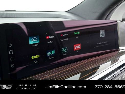 Used 2025 Cadillac Escalade Luxury image 17