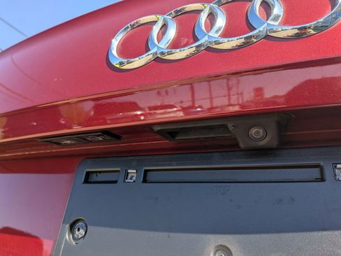 Used 2020 Audi Q5 2.0T Premium image 18