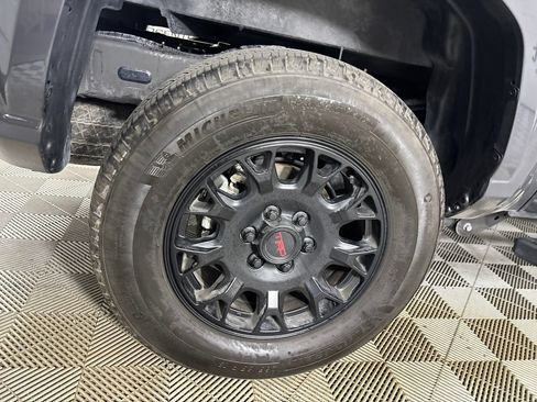 Used 2024 Toyota Tacoma SR5 RWD image 31
