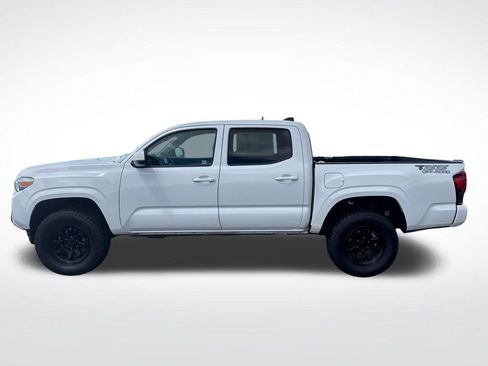 Used 2023 Toyota Tacoma SR AWD/4WD image 2