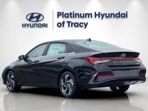 New 2026 Hyundai Elantra Limited FWD image 6