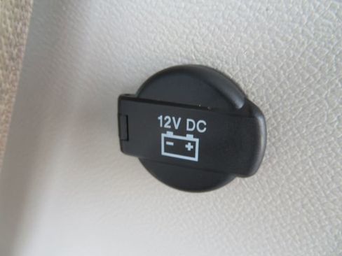 Used 2021 Chrysler Pacifica Touring-L w/ Uconnect Theater Family Group FWD image 22